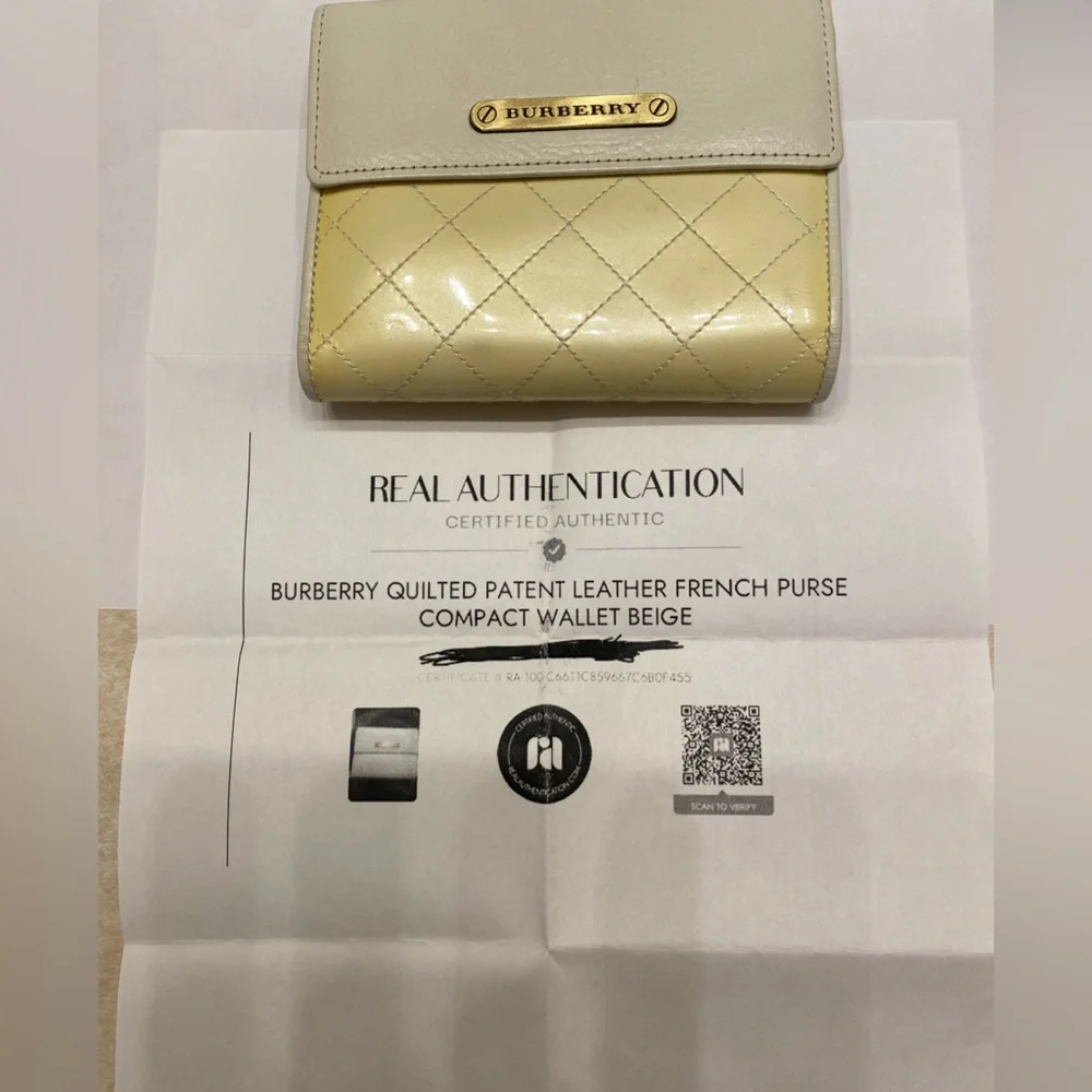 Burberry Kisslock Quilted Trifold Wallet - Picture 7 of 7